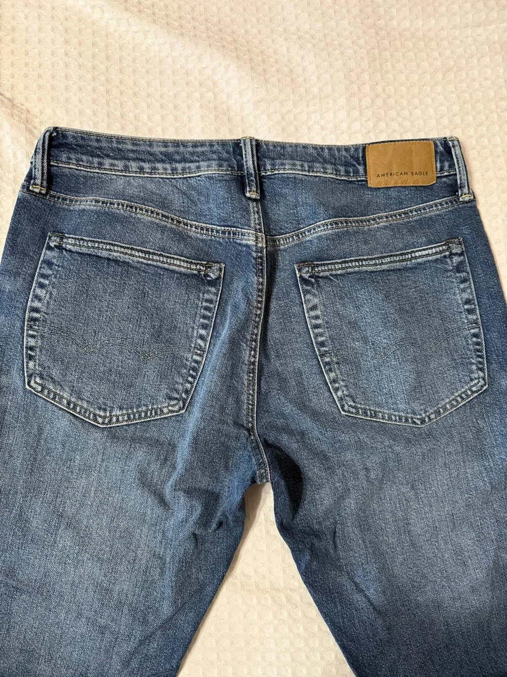 American Eagle Outfitters Men’s Straight Jeans in Dark Blue Wash